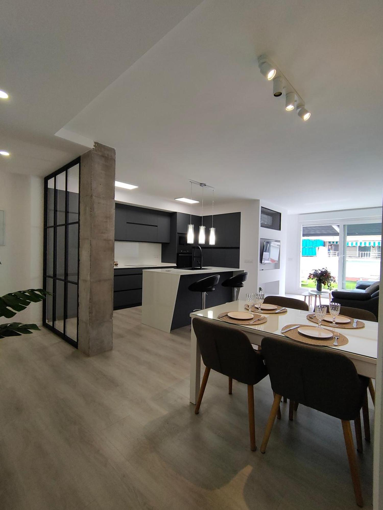 Casa Mallen, Con Amplia Terraza, En El Barrio De Nervion Sevilla Kültér fotó