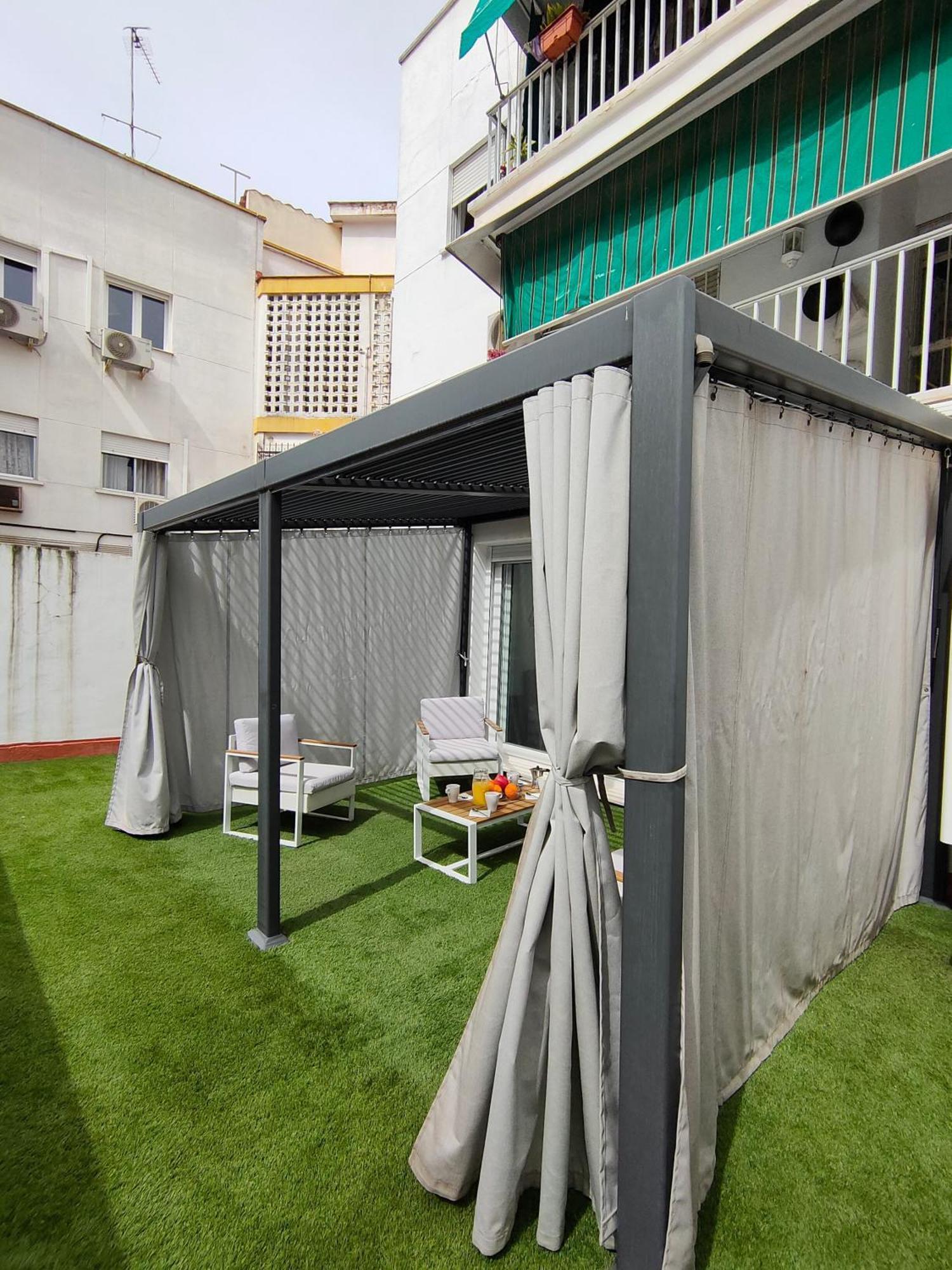 Casa Mallen, Con Amplia Terraza, En El Barrio De Nervion Sevilla Kültér fotó